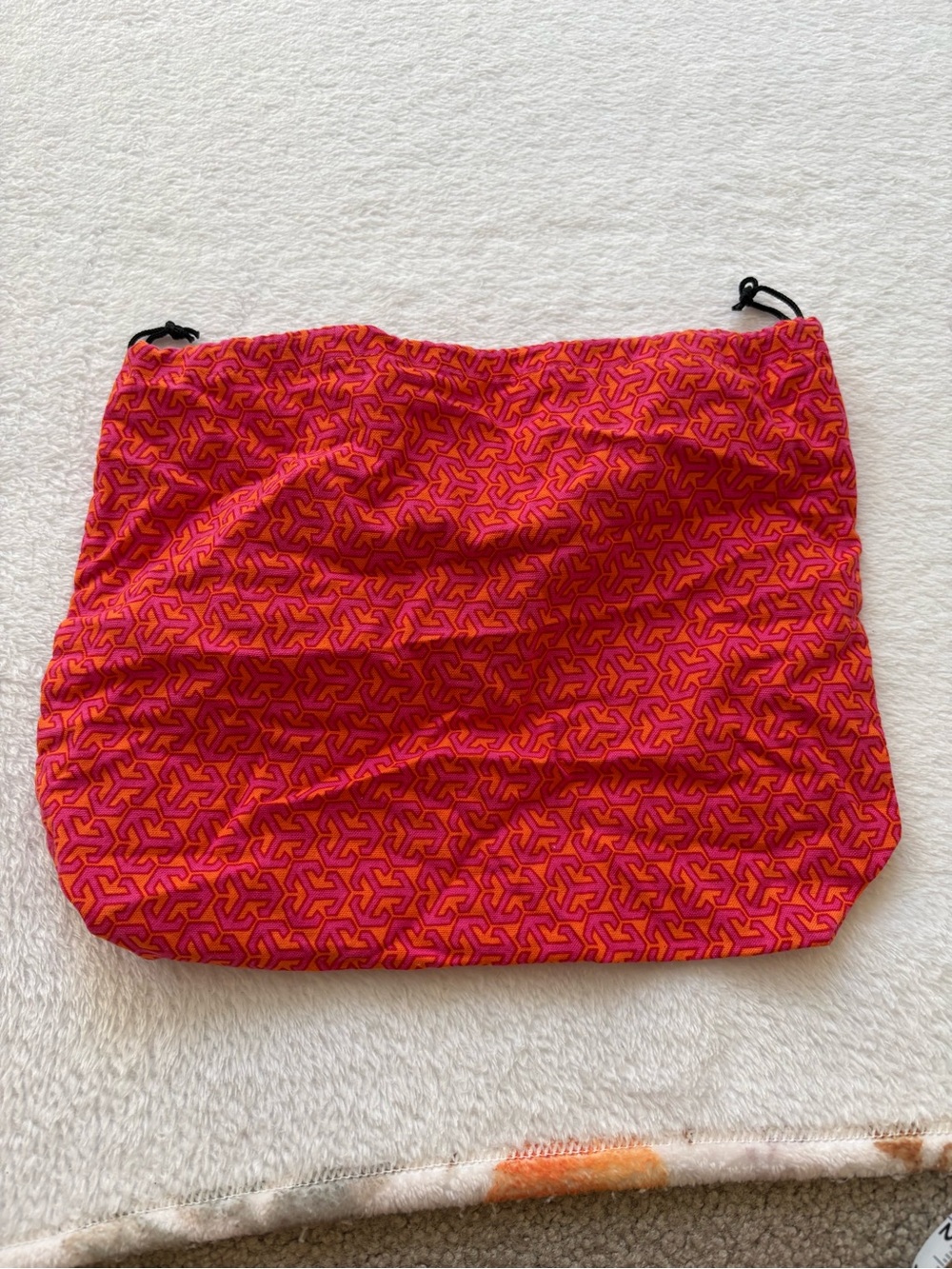 Tory Burch Pink and Orange Logo Drawstring Pouch with Black Emblem - Picture 6 of 7